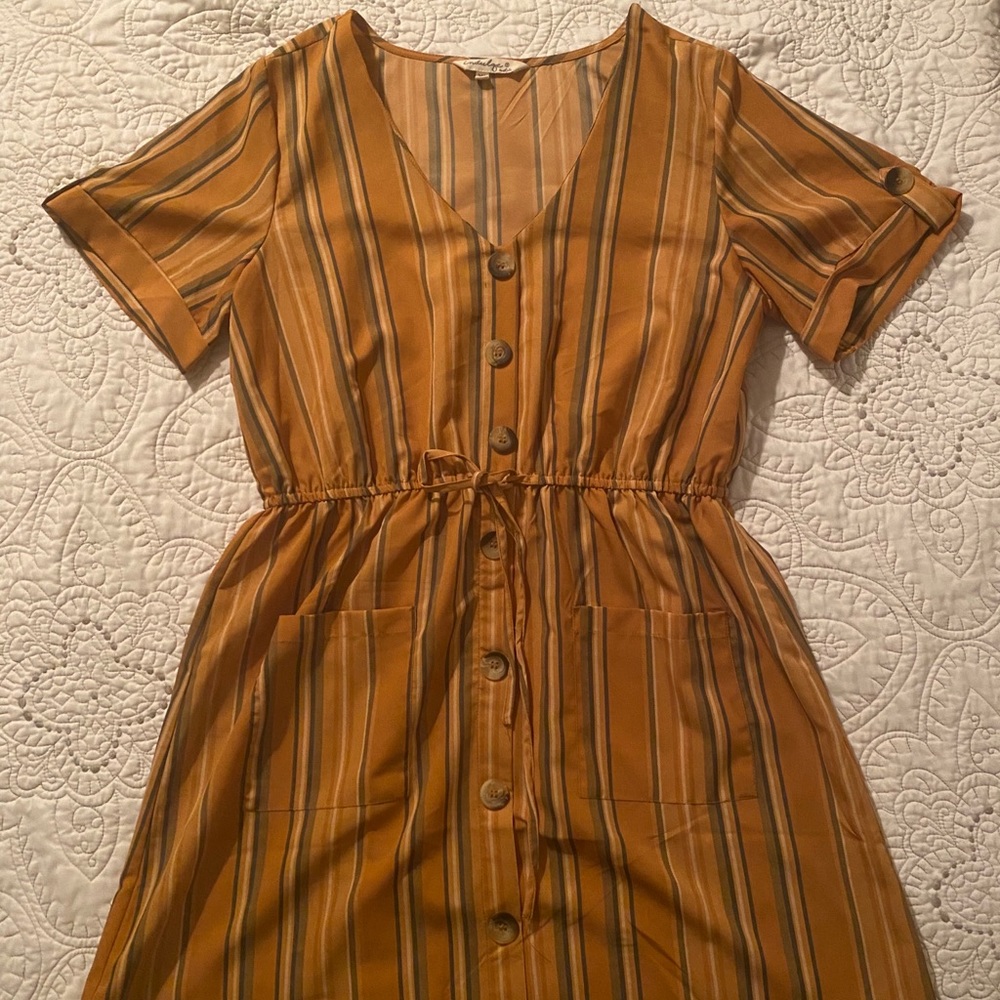 Short-Sleeved Yellow Dress